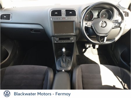 2017 Volkswagen Polo - photo 2