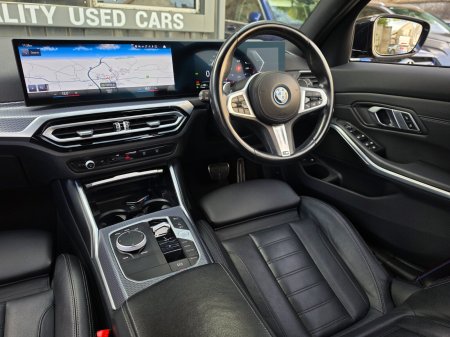 2023 BMW 3-Series - photo 17