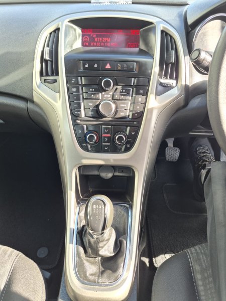 2010 Opel Astra - photo 17