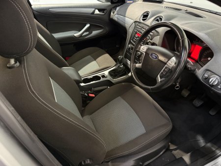 2012 Ford Mondeo - photo 13