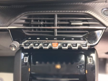 2021 Peugeot 208 - photo 21