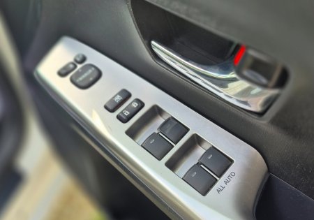 2019 Toyota Prius - photo 19