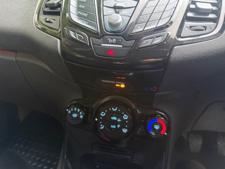 2015 Ford Fiesta - photo 12