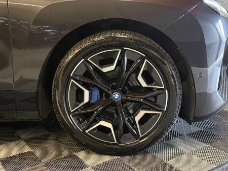 2023 BMW iX - photo 4