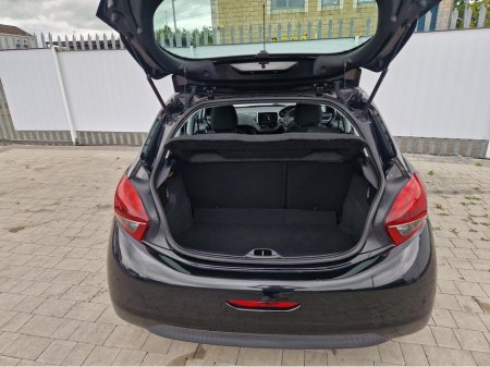2017 Peugeot 208 - photo 10