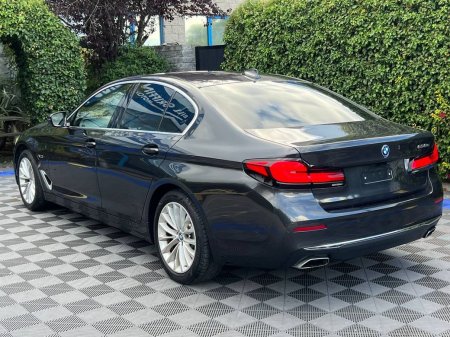2022 BMW 5-Series - photo 5