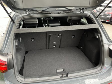 2024 Volkswagen Golf - photo 8
