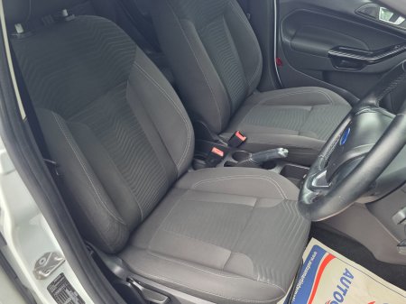 2016 Ford Fiesta - photo 18