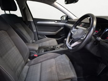 2022 Volkswagen Passat - photo 17