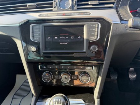 2015 Volkswagen Passat - photo 23