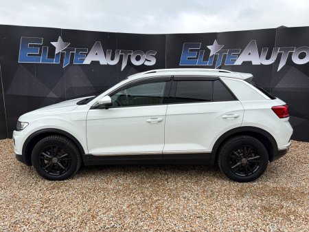2021 Volkswagen T-Roc - photo 2