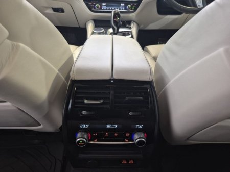 2021 BMW 5-Series - photo 8