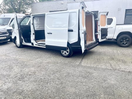 2023 Renault Trafic - photo 17