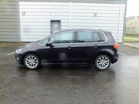 2017 Volkswagen Golf - photo 2