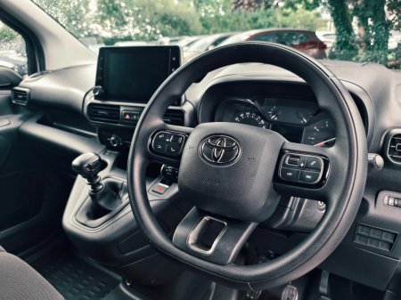 2023 Toyota Proace - photo 8
