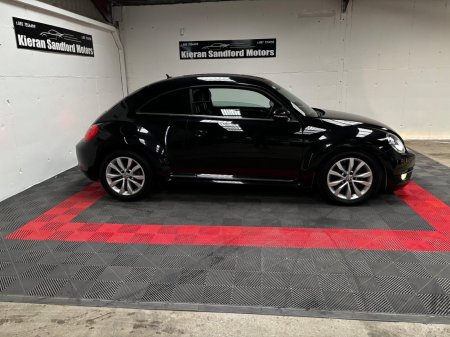 2012 Volkswagen Beetle - photo 2