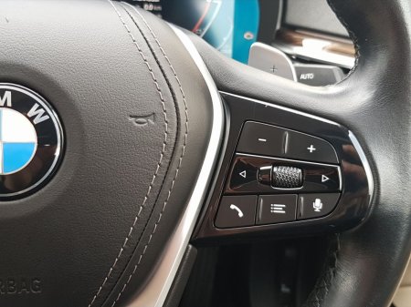 2023 BMW 5-Series - photo 16