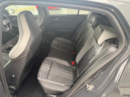2024 Volkswagen Golf - photo 14