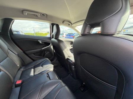2019 Volvo V40 - photo 32