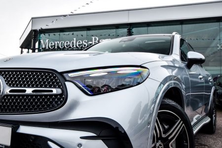 2026 Mercedes-Benz GLC - photo 6