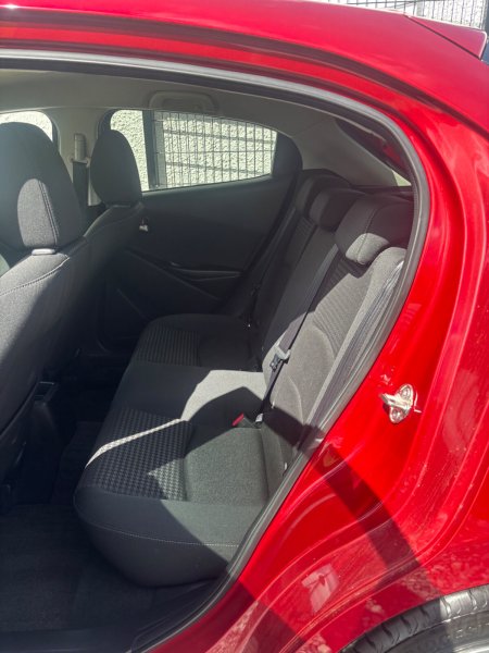 2017 Mazda Demio - photo 17