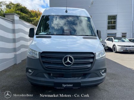 2027 Mercedes-Benz Sprinter - photo 9