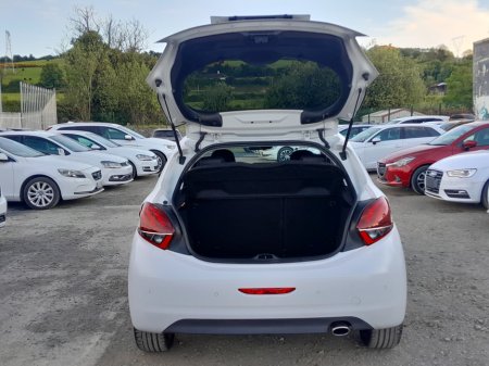 2017 Peugeot 208 - photo 13