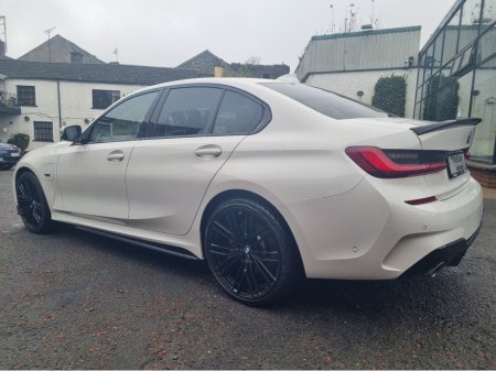 2022 BMW 3-Series - photo 18