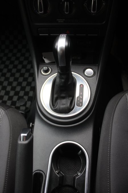 2017 Volkswagen Beetle - photo 14