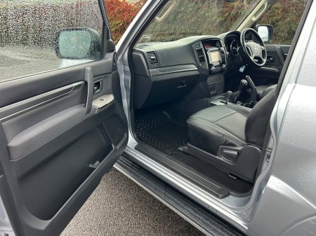 2018 Mitsubishi Pajero - photo 23
