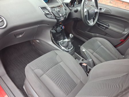 2014 Ford Fiesta - photo 6