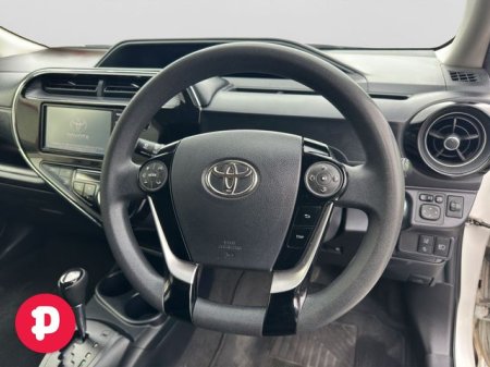 2019 Toyota Aqua - photo 2