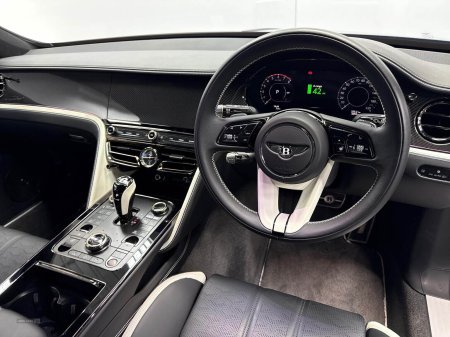 2025 Bentley Flying Spur - photo 29