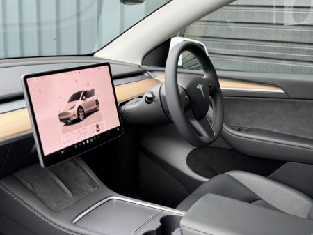 2022 Tesla Model Y - photo 12