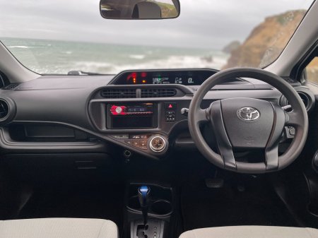 2017 Toyota Aqua - photo 6