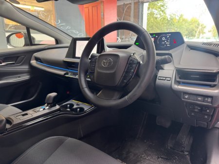 2024 Toyota Prius - photo 12