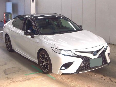 2020 Toyota Camry - photo 3