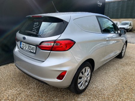 2022 Ford Fiesta - photo 3