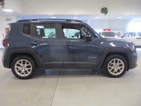 2025 Jeep Renegade - photo 8