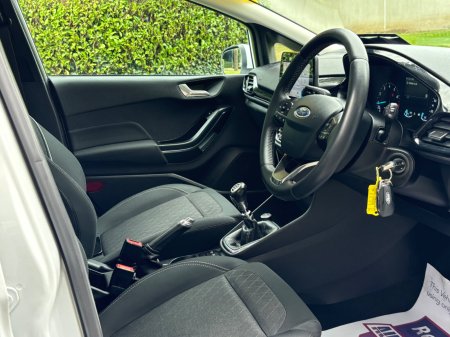 2020 Ford Fiesta - photo 7