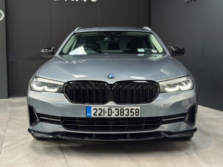2022 BMW 5-Series - photo 6