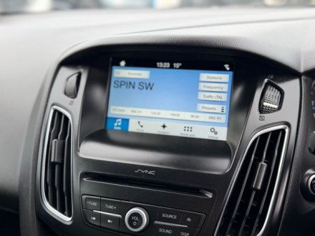 2017 Ford Focus - photo 13