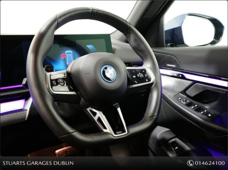 2025 BMW 5-Series - photo 14