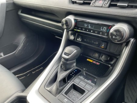 2025 Toyota RAV4 - photo 13