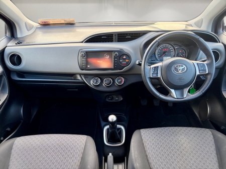 2015 Toyota Yaris - photo 11