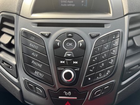 2016 Ford Fiesta - photo 22