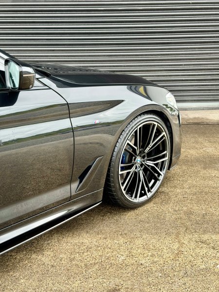2018 BMW 5-Series - photo 11