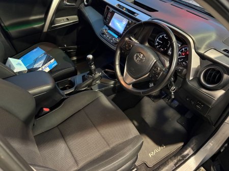 2016 Toyota RAV4 - photo 4