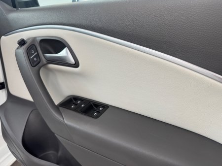2016 Volkswagen Polo - photo 12