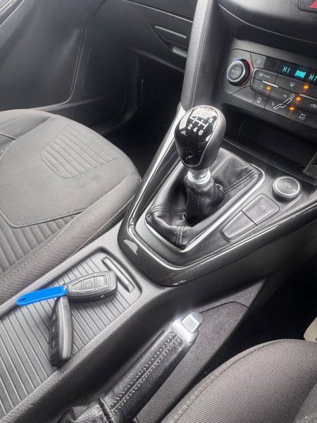 2016 Ford Focus - photo 26
